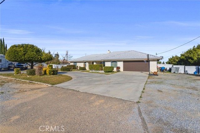 15120 Live Oak St, Hesperia, CA 92345