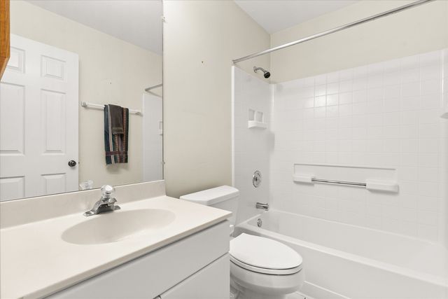 122 Cinderford Court, Oswego, IL 60543