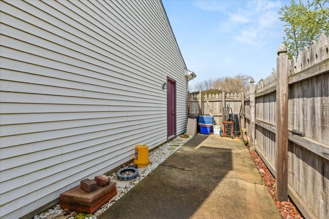 122 Cinderford Court, Oswego, IL 60543