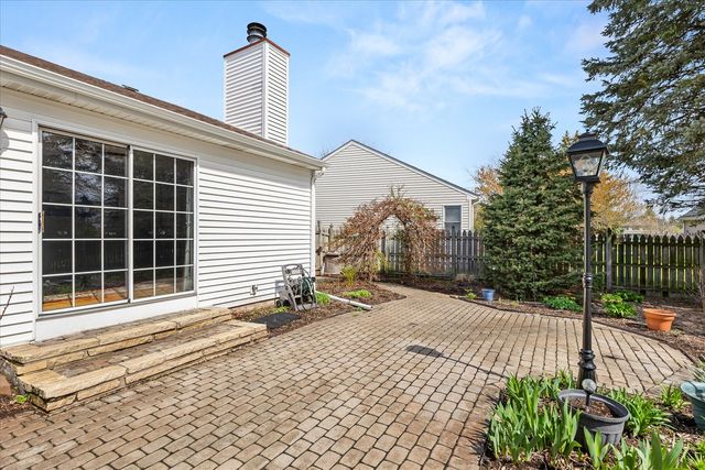 122 Cinderford Court, Oswego, IL 60543