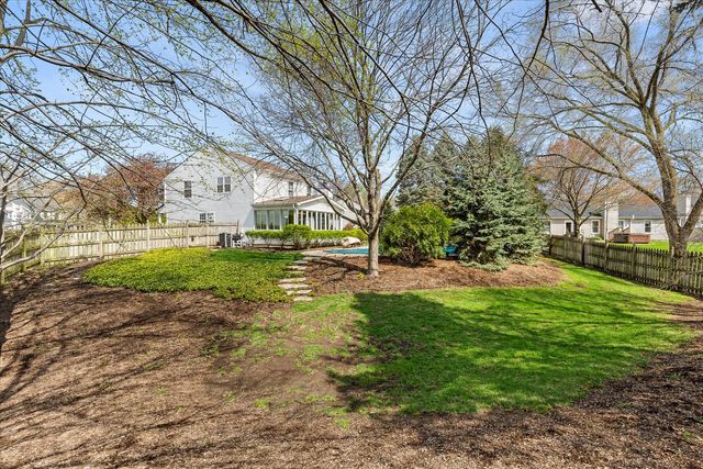 122 Cinderford Court, Oswego, IL 60543