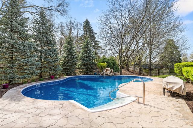 122 Cinderford Court, Oswego, IL 60543