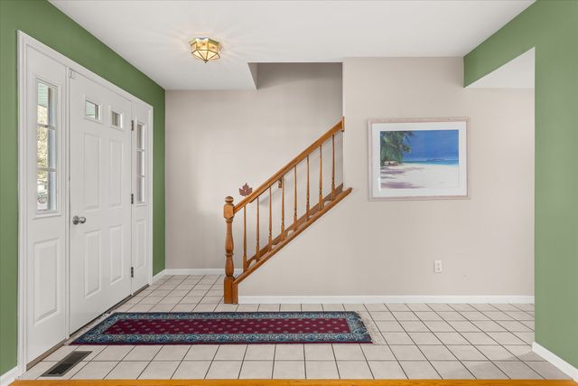 122 Cinderford Court, Oswego, IL 60543