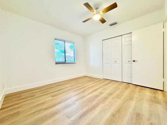 140 NW 70th Street 2030, Boca Raton, FL 33487