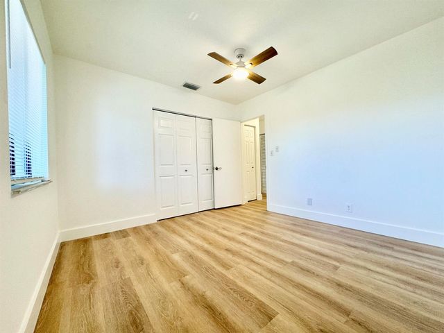 140 NW 70th Street 2030, Boca Raton, FL 33487