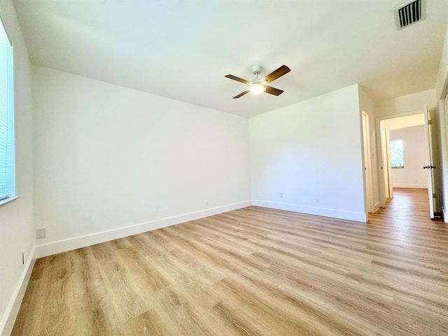 140 NW 70th Street 2030, Boca Raton, FL 33487