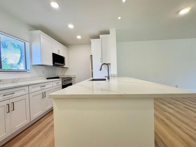 140 NW 70th Street 2030, Boca Raton, FL 33487