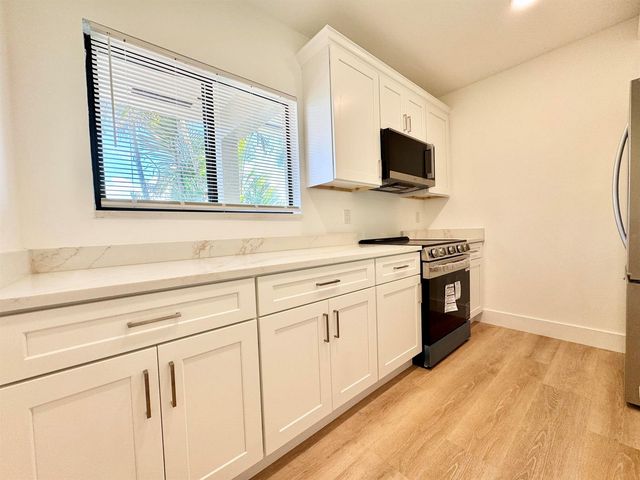 140 NW 70th Street 2030, Boca Raton, FL 33487