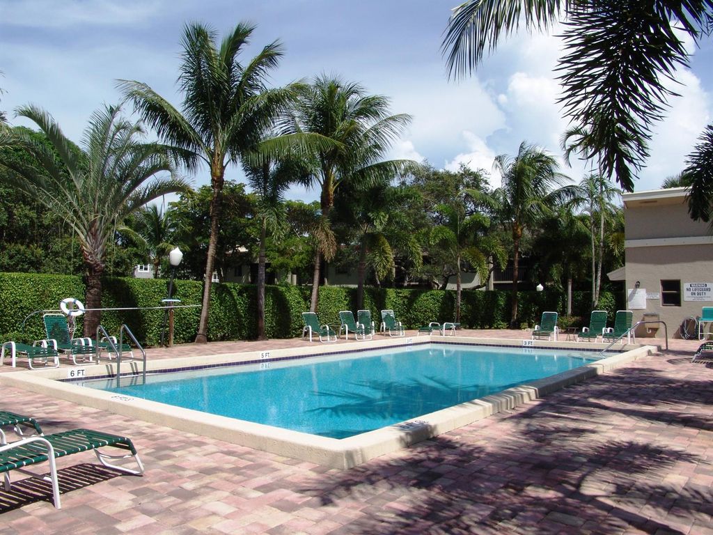 140 NW 70th Street 2030, Boca Raton, FL 33487