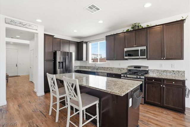 9305 Briar Bridge Avenue, Las Vegas, NV 89148