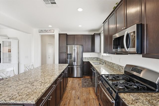 9305 Briar Bridge Avenue, Las Vegas, NV 89148