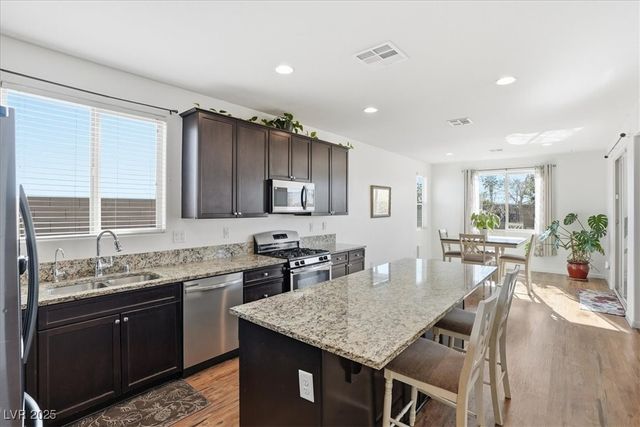 9305 Briar Bridge Avenue, Las Vegas, NV 89148