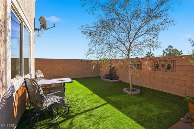 9305 Briar Bridge Avenue, Las Vegas, NV 89148