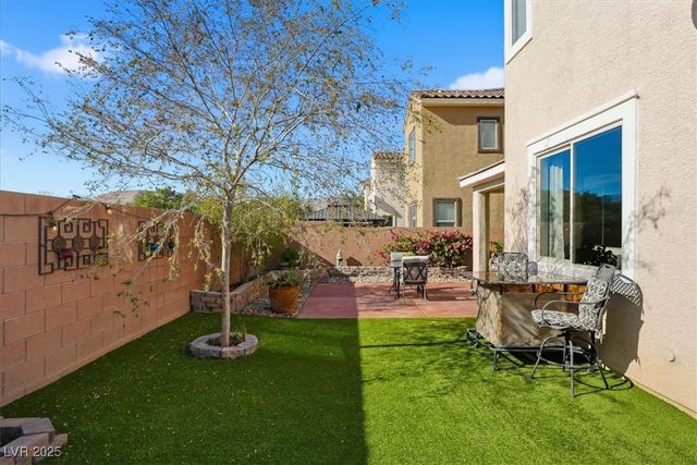 9305 Briar Bridge Avenue, Las Vegas, NV 89148