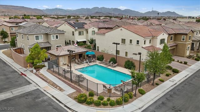 9305 Briar Bridge Avenue, Las Vegas, NV 89148