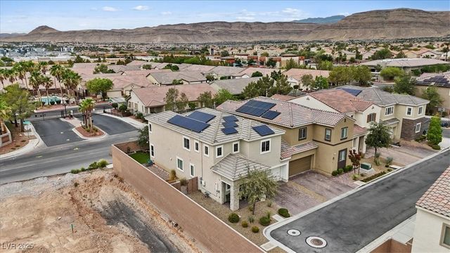 9305 Briar Bridge Avenue, Las Vegas, NV 89148