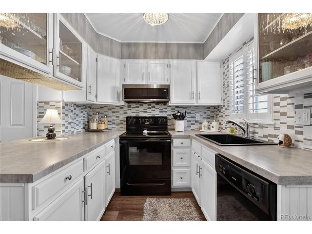 8190 S Fillmore Cir, Centennial, CO 80122