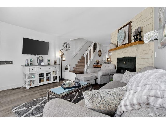 8190 S Fillmore Cir, Centennial, CO 80122