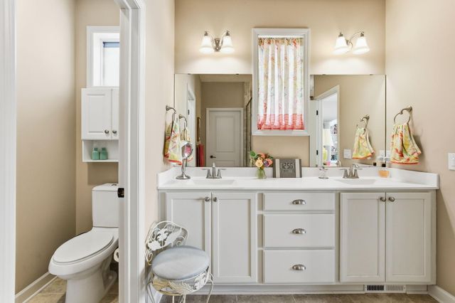 9550 Junco Road N, Lake Elmo, MN 55042