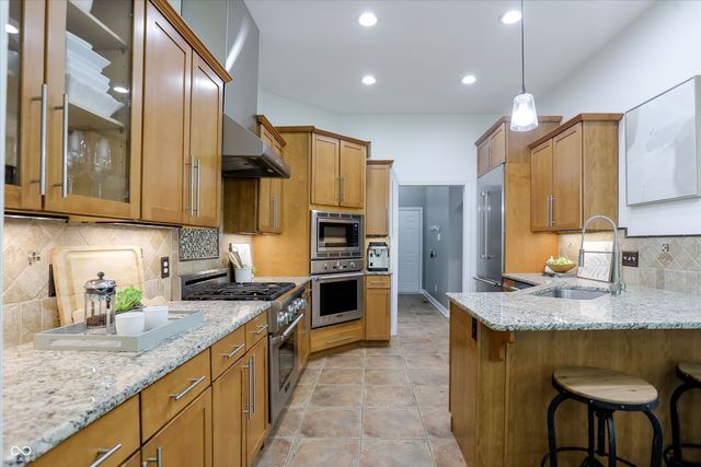 10926 Wintercove Way, Fishers, IN 46038