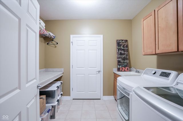 10926 Wintercove Way, Fishers, IN 46038