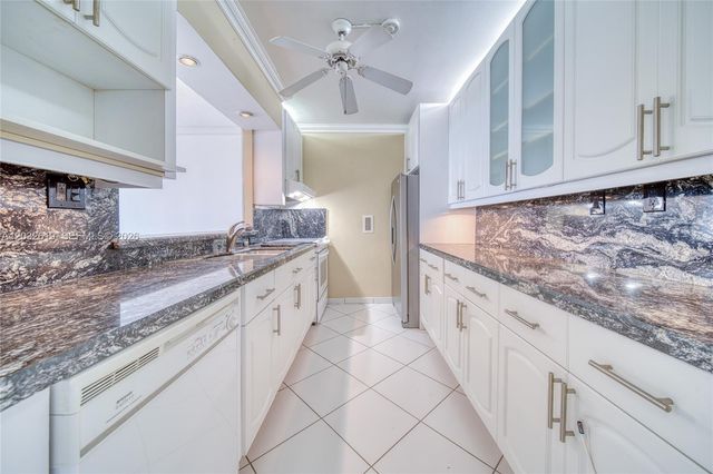 5401 Collins Avenue 1135, Miami Beach, FL 33140