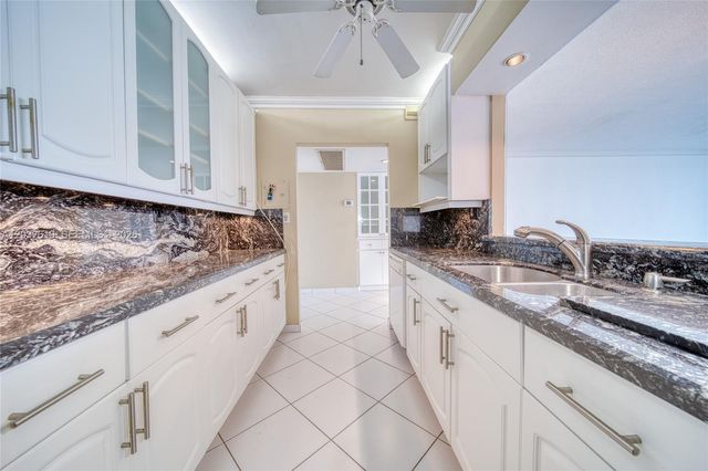 5401 Collins Avenue 1135, Miami Beach, FL 33140