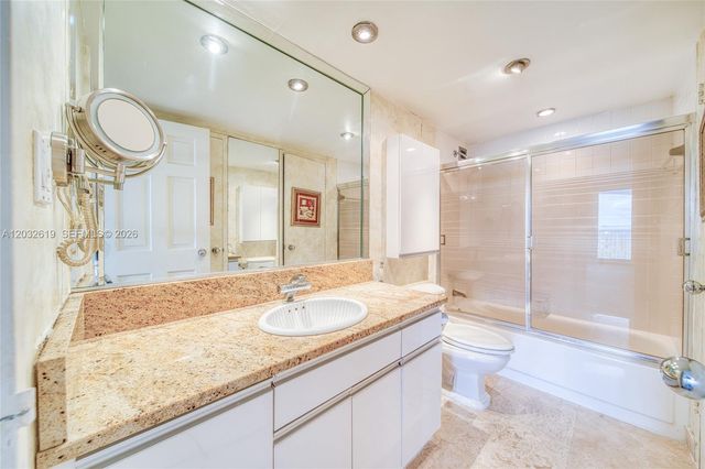 5401 Collins Avenue 1135, Miami Beach, FL 33140