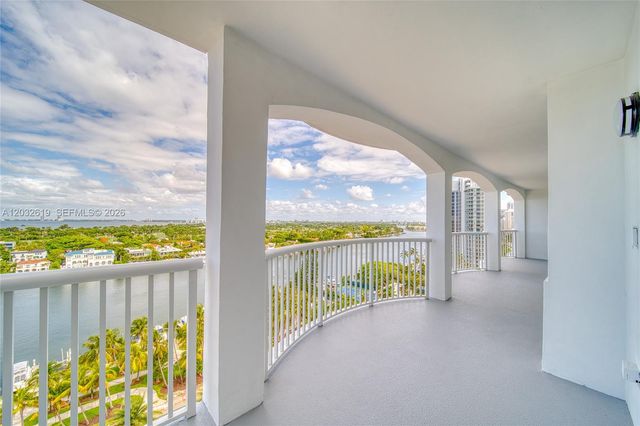 5401 Collins Avenue 1135, Miami Beach, FL 33140