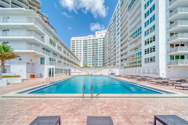 5401 Collins Avenue 1135, Miami Beach, FL 33140