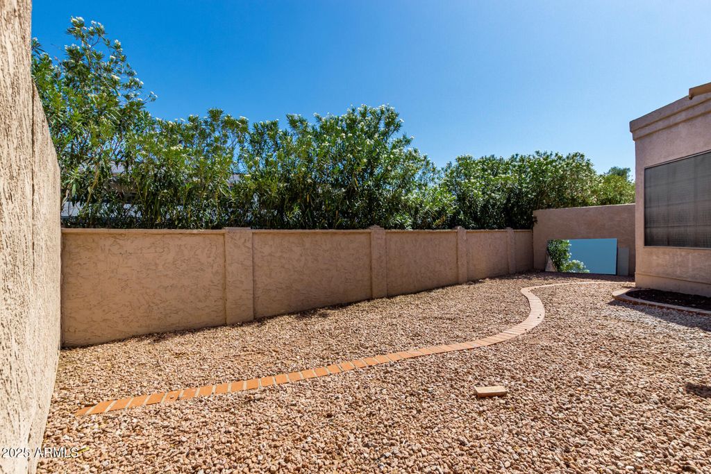 Image 33 of property listing at 8725 E Vía Del Arbor --, Scottsdale, AZ 85258