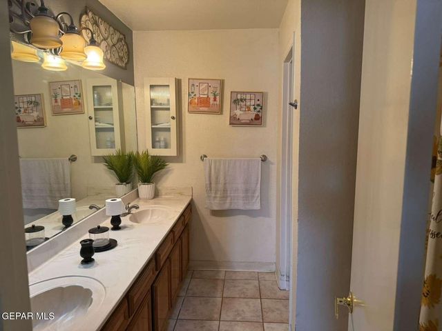 10904 DON JANUARY Drive, El Paso, TX 79935