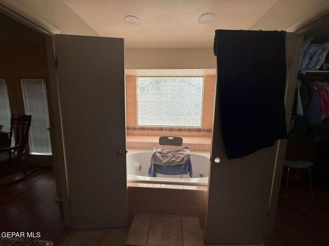 10904 DON JANUARY Drive, El Paso, TX 79935