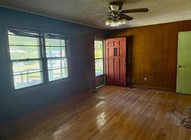 2080 Sniders Highway, Walterboro, SC 29488