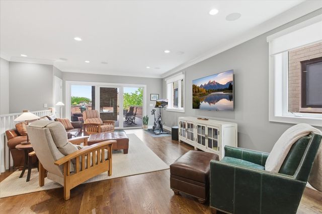 1321 W Wrightwood Avenue 3, Chicago, IL 60614