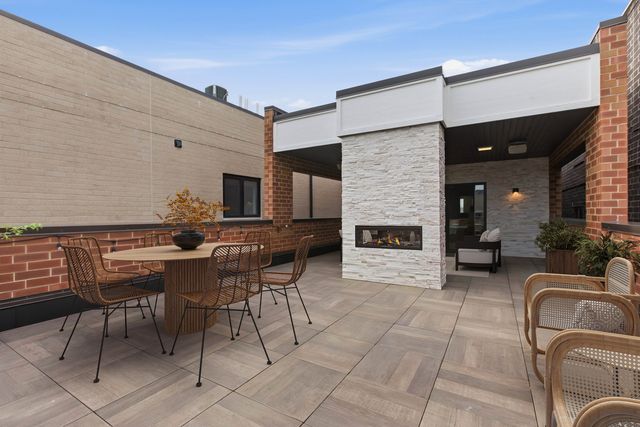 1321 W Wrightwood Avenue 3, Chicago, IL 60614