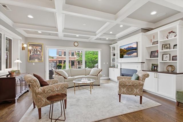 1321 W Wrightwood Avenue 3, Chicago, IL 60614