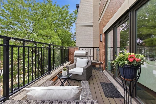 1321 W Wrightwood Avenue 3, Chicago, IL 60614