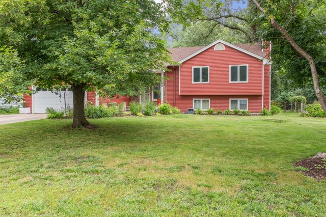 1140 86th Avenue N, Brooklyn Park, MN 55444