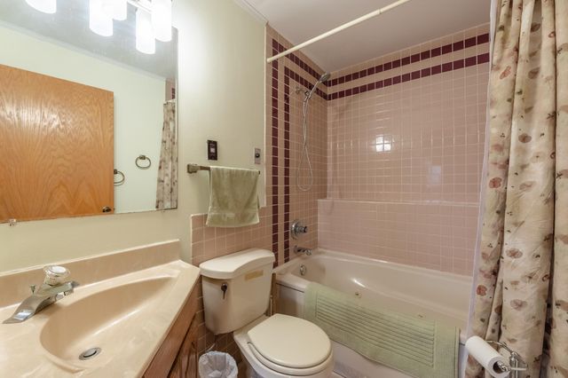 1140 86th Avenue N, Brooklyn Park, MN 55444