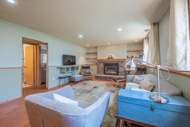 1140 86th Avenue N, Brooklyn Park, MN 55444