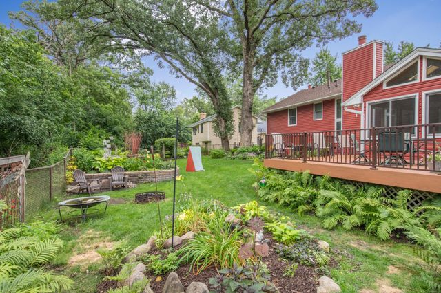 1140 86th Avenue N, Brooklyn Park, MN 55444