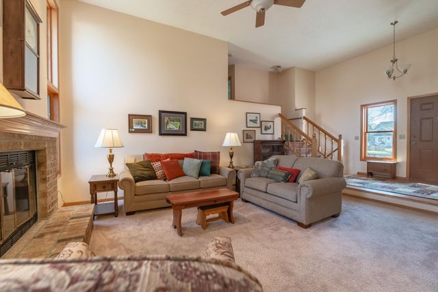 1140 86th Avenue N, Brooklyn Park, MN 55444