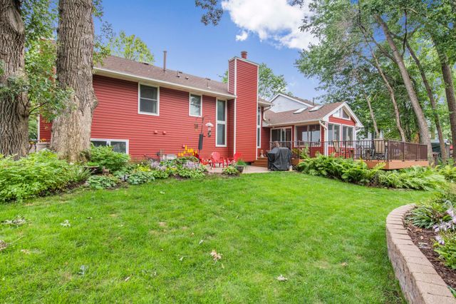 1140 86th Avenue N, Brooklyn Park, MN 55444