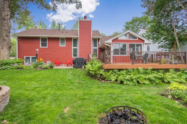 1140 86th Avenue N, Brooklyn Park, MN 55444