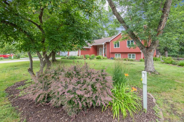 1140 86th Avenue N, Brooklyn Park, MN 55444