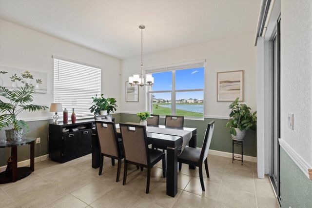 911 Bent Creek Drive, Fort Pierce, FL 34947