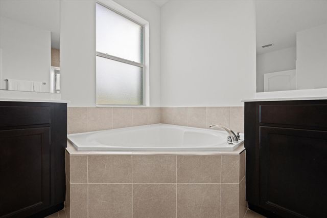 911 Bent Creek Drive, Fort Pierce, FL 34947