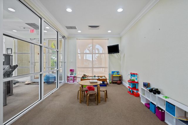 911 Bent Creek Drive, Fort Pierce, FL 34947