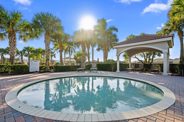 911 Bent Creek Drive, Fort Pierce, FL 34947